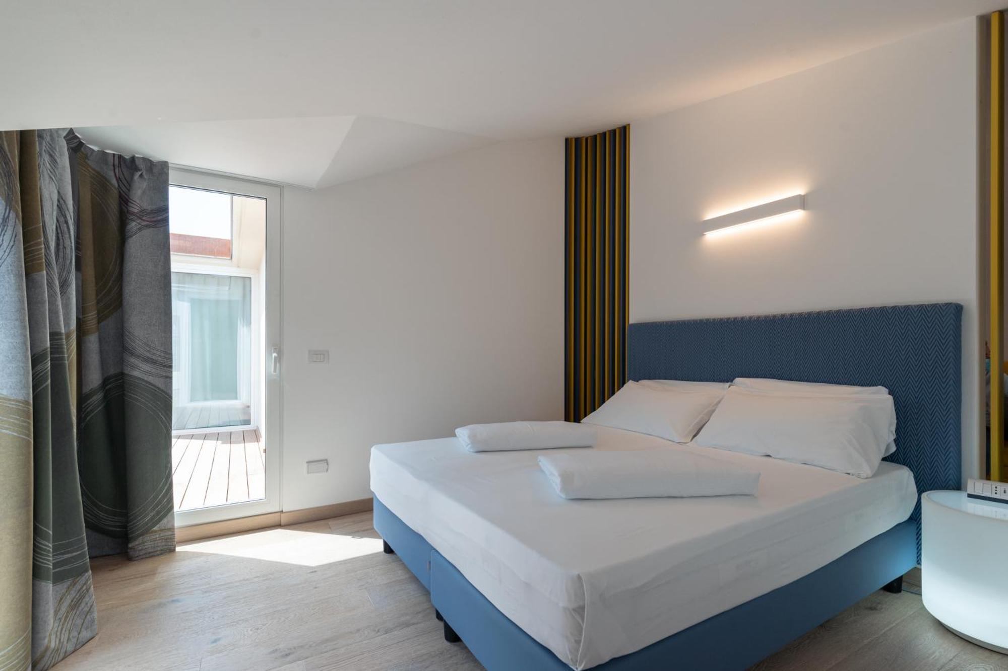 Holiday IV Gardan Riva del Garda Room photo