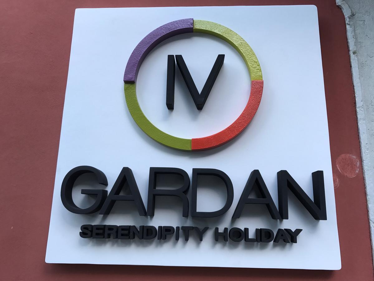Holiday IV Gardan Riva del Garda Exterior photo